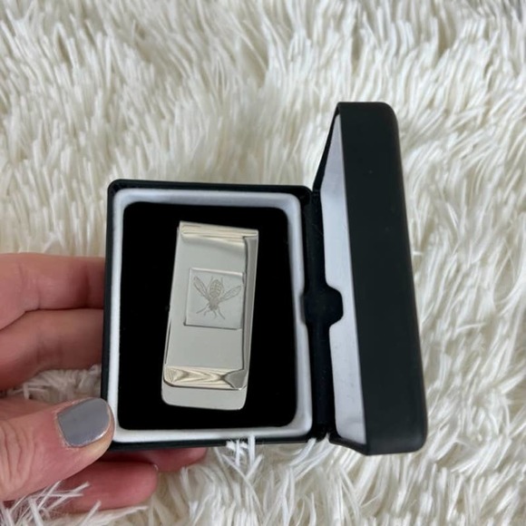Silver Bee Money Clip - Picture 1 of 5